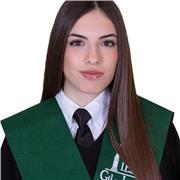 Hola soy claudia, una chica muy simpática y trabajadora con ganas de ayudar a los peques,  en asignaturas como lengua e inglés